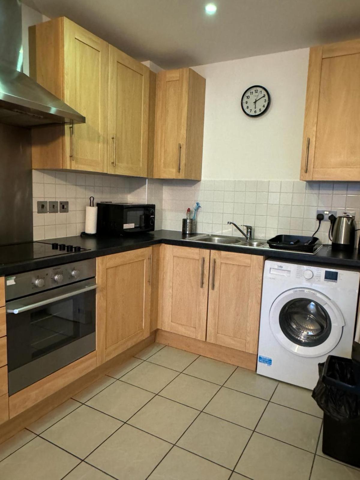 Spacious 2 Bedrooms Apartment In Stratford Londýn Exteriér fotografie