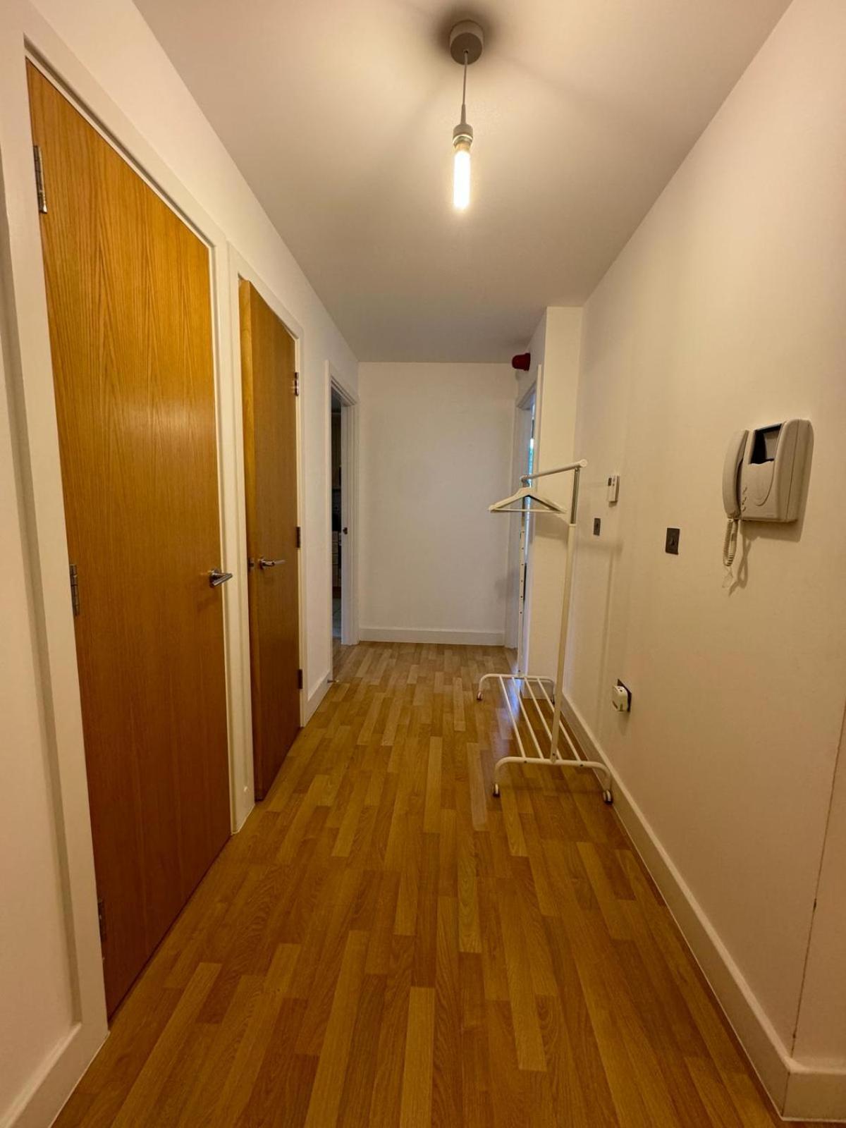 Spacious 2 Bedrooms Apartment In Stratford Londýn Exteriér fotografie
